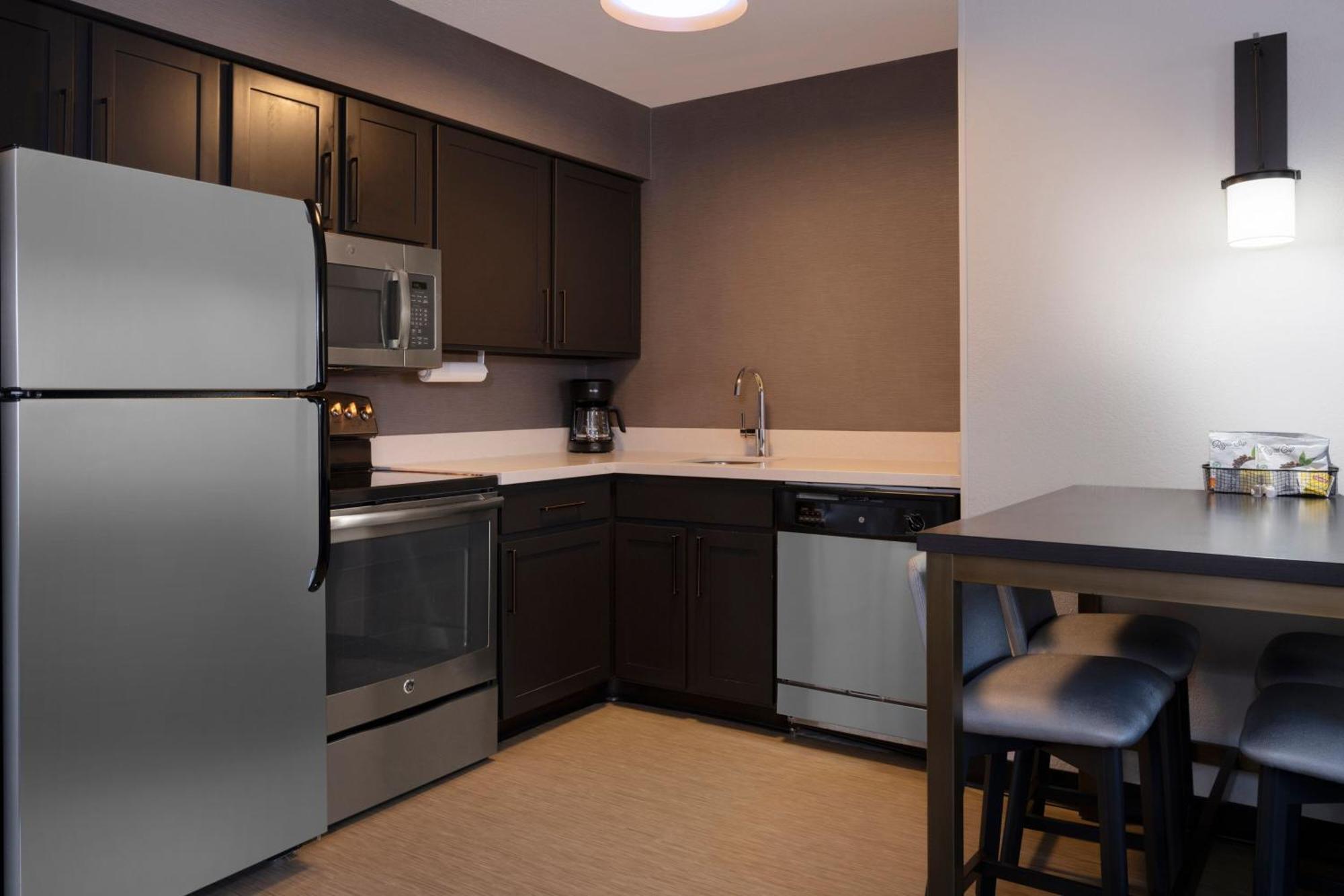 Residence Inn Salt Lake City Airport Экстерьер фото